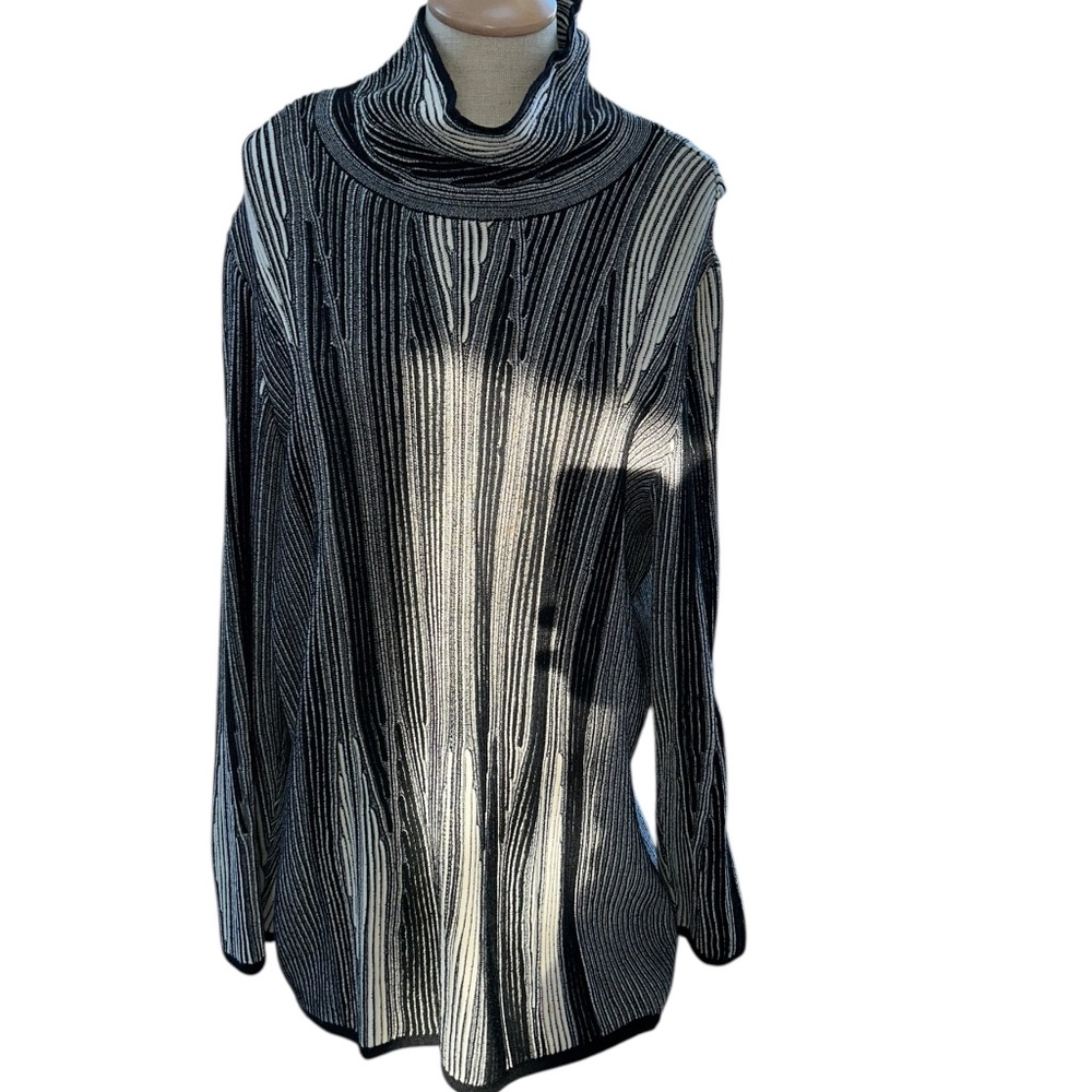 ESCADA vintage 90s INCREDIBLE black white sweater knit top 42 L